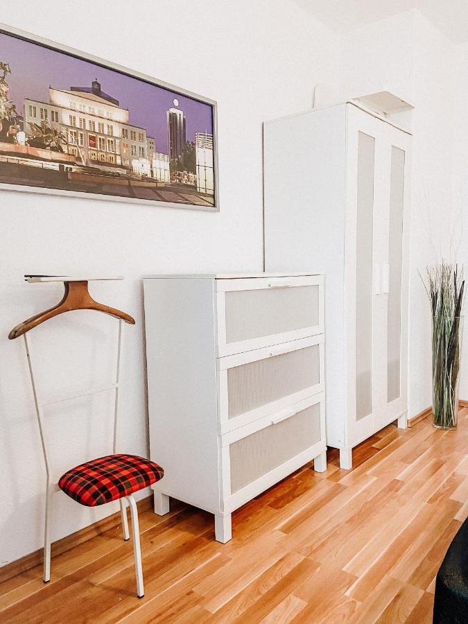 Gemuetliche Fewo Mit Balkon Lipsia Esterno foto